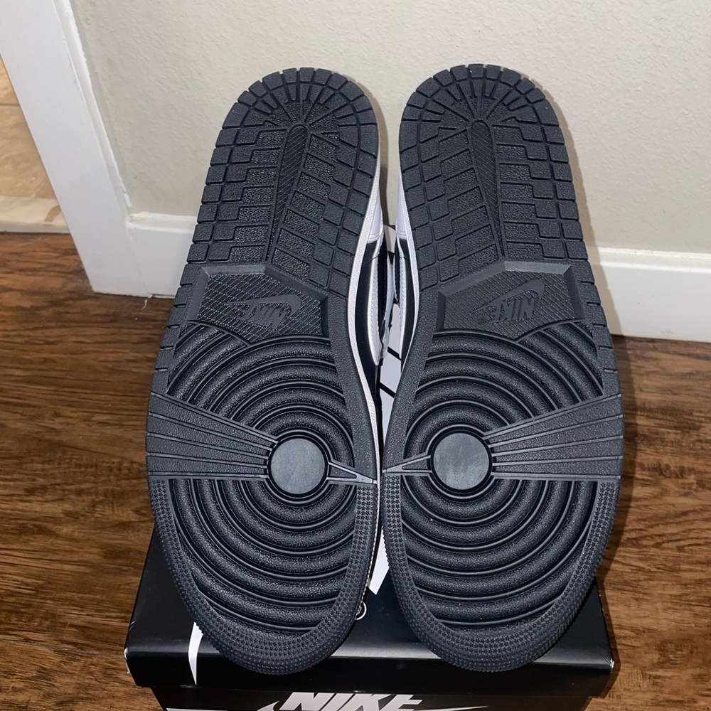 Men’s AIR JORDAN 1 RETRO HIGH OG “Reverse Panda” - Picture 10 of 12